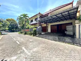 Rumah Besar Hook 405m2 Perumahan Premium TB Simatupang