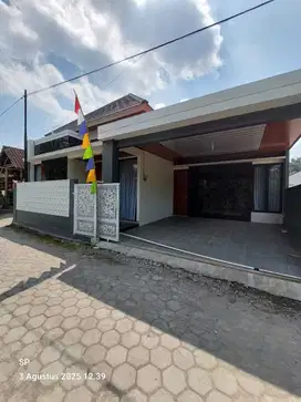 RUMAH BARU CANTIK MODERN LIMASAN DI PUCANGAN NGEMPLAK SLEMAN