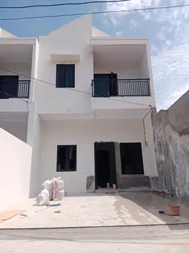 Rumah Nyaman 2 Lantai Di Kalisari Jakarta Timur