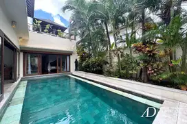 FREEHOLD 2-BEDROOM MODERN BALINESE 2-LEVEL VILLA SET WITHIN A COMPLEX