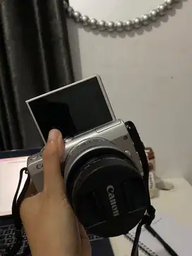 Canon EOS M100 Mulus Like New – Siap Pakai,Bisa Nego Halus