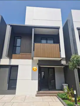 DISEWAKAN RUMAH BRAND NEW SUMMARECON CROWN GADING