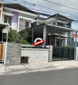 Rumah 2 lantai pinggir jalan utama nln kaliurang KM 10 gentan