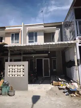 RUMAH 2 LANTAI HARGA 1 LANTAI GRAND MONACO