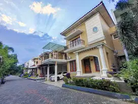 Rumah mewah dalam perumahan samping ambarukmo plasa