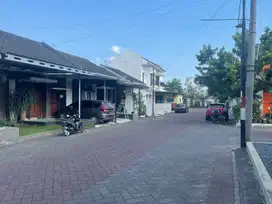 Rumah myaman dalam peeumahan kasihan dekat kampus