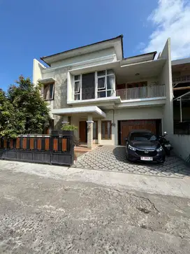 Rumah 2 Lantai View Sawah Luas 214 di Jetis Bantul dkt Pasar Barongan