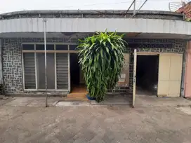 RUMAH TENGAH KOTA, JALAN AHMAD JAIS, ROW 2 MOBIL, NEGO