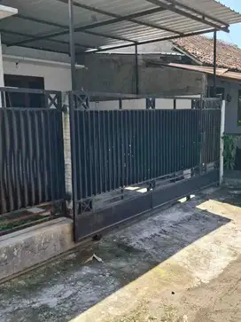 JALAN SALAK TIMUR III NO 14, KELURAHAN TAMAN, KECAMATAN TAMAN, KABUPAT