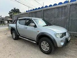 TRITON GLS 4x4 MANUAL