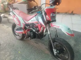 JUAL MOTOR VIAR X 200