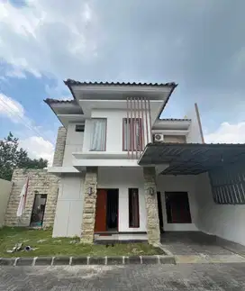 Rumah full furnish sangat strategis balecatur gamping