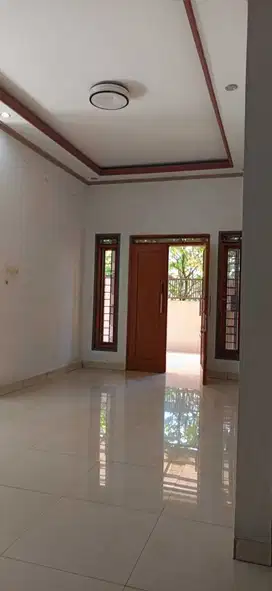 Rumah MURAH siap huni Hook blok terfavorite di Taman Kopo Indah