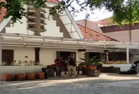 DIJUAL/SEWA RUMAH USAHA JL.PROGO - TAMAN BUNGKUL SURABAYA PUSAT