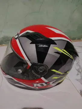 Helm KYT R10 PAWI Black Red Gun Metal size L. kondisi masih bagus