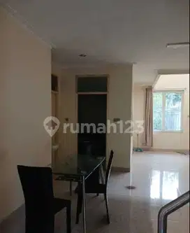 Rumah 2 Lantai Bagus SHM di Pulau Dewa , Tangerang