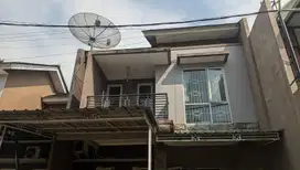 Rumah SHM 2 Lt Hadap Timur 9 Mnt ke Plasa Cibubur Dibantu KPR J-36321