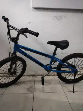 Dijual Sepeda Anak Merk Senator Biru