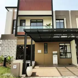 Rumah rapih terawat cluster carson gading serpong