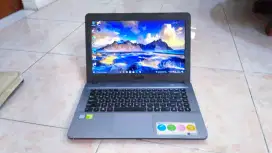 Laptop Asus X441UV Slim