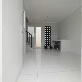 Rumah Summarecon Dayana dijual cepat negotible