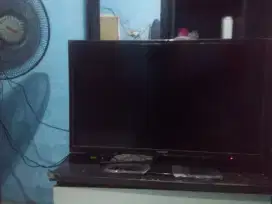 TV Samsung 32in smart TV