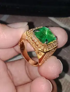 Jual Batu Jamrud Columbia
+ Sdh ADA MEMO(sertifikat)
+Ring AlSup 19.