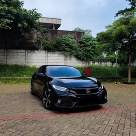 2018 Honda Civic 1.5 Turbo Hatchback AT