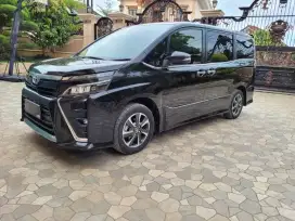 (KM 21 RB 100% ORISINIL EX DR) TOYOTA VOXY 2.0 MATIC 2017/2018
