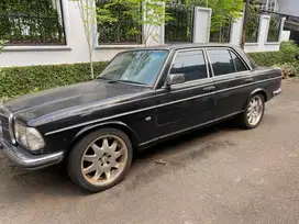 Mercedes-Benz E280 1984 Bensin
