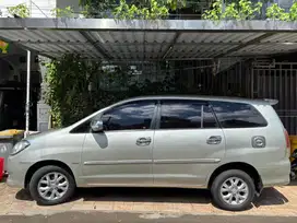 Dijual Kijang Innova 2010