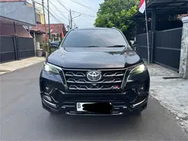 Toyota Fortuner GR 2.8 Matic 2022 Rawatan Totaaal!!