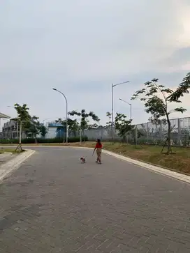 Dijual Rumah PIK 2 Ukuran 4,5x10 3 lantai Kosongan Harga 1,75 M Nego