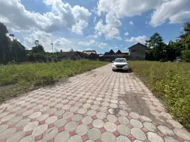 7 Menit Gembira Loka: Tanah Jogja di Ringroad Timur Berbah