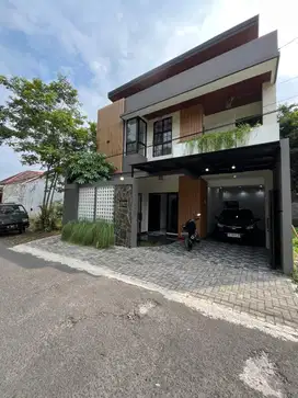 BARU Rumah 2 Lantai MEWAH MODERN di Purwomartani Kalasan  dkt Pamela 7