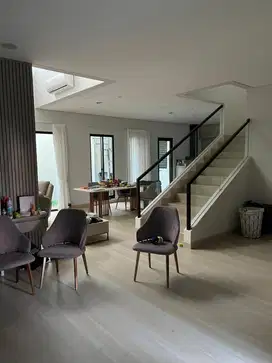 Rumah Luxury Mewah Full Furnish Emily Summarecon Bandung