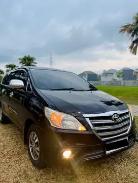 Kijang Inova G 2.0 Hitam 2015