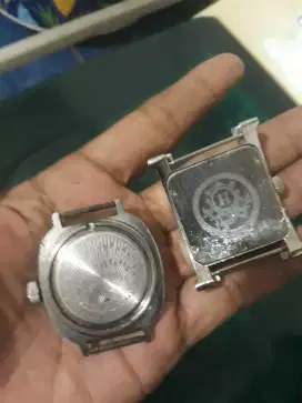 Jual jam tangan kondisi mati (boleh pemberian dari majikan) .
