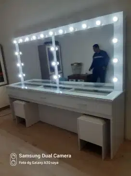 Meja rias salon muekup