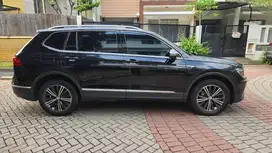 Volkswagen Tiguan Allspace - Pemakai pertama langsung, STNK Panjang