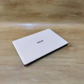 Laptop Asus Slim Ram 8GB