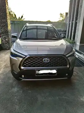 DIJUAL TOYOTA COROLLA CROSS HYBRID TAHUN 2021 WARNA ABU MUDA METALIK