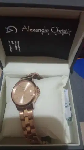 Jam tangan wanita