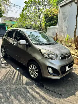 Kia picanto SE 1.2 abu-abu