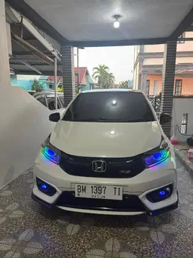 Honda brio urbanite