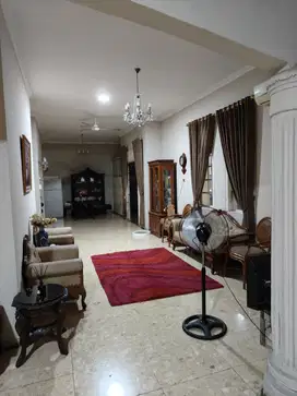 Dijual Rumah Bagus 6 Kamar di Villa Melati Mas, Tangerang Selatan