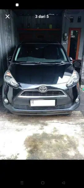Sienta type V matic 2017