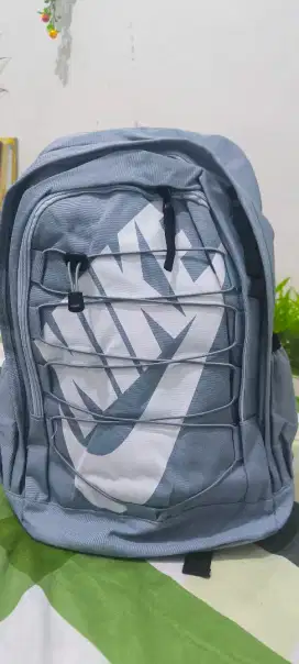 Ransel Nike warna grey