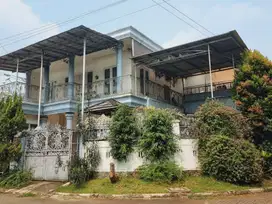 Jual Rumah 2 Lantai Siap Huni di Kencana Loka BSD Siap KPR J-19177
