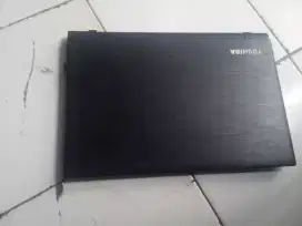 Laptop Thosiba SSD 256
